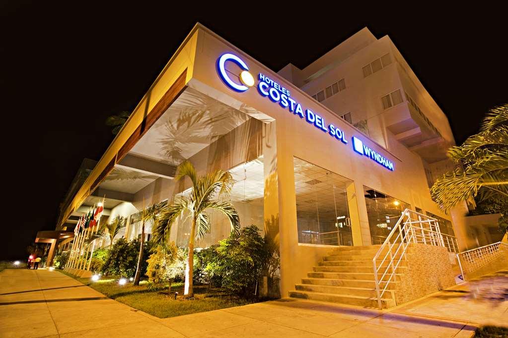 Wyndham Costa Del Sol Pucallpa Bagian luar foto
