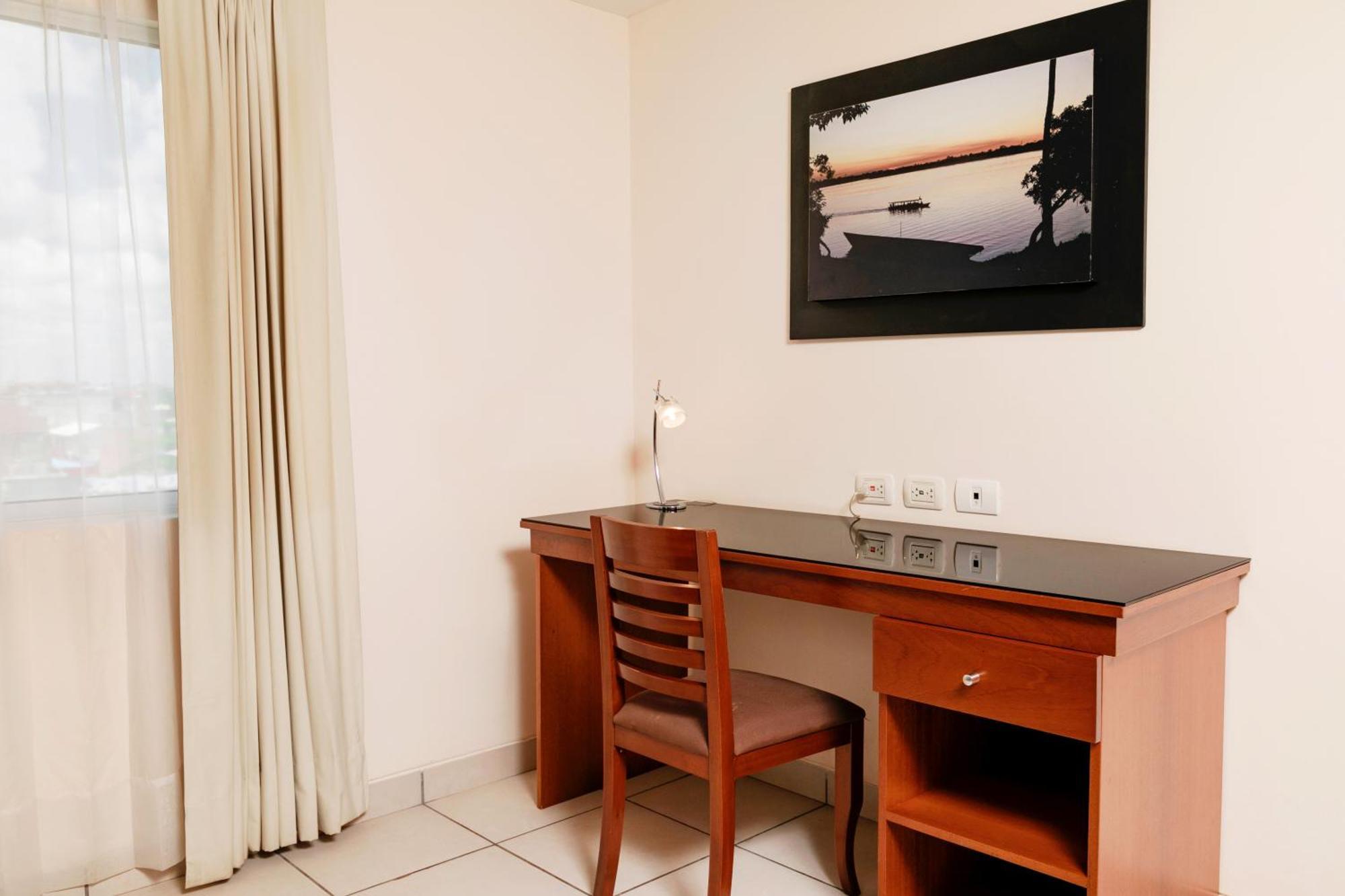 Wyndham Costa Del Sol Pucallpa Bagian luar foto