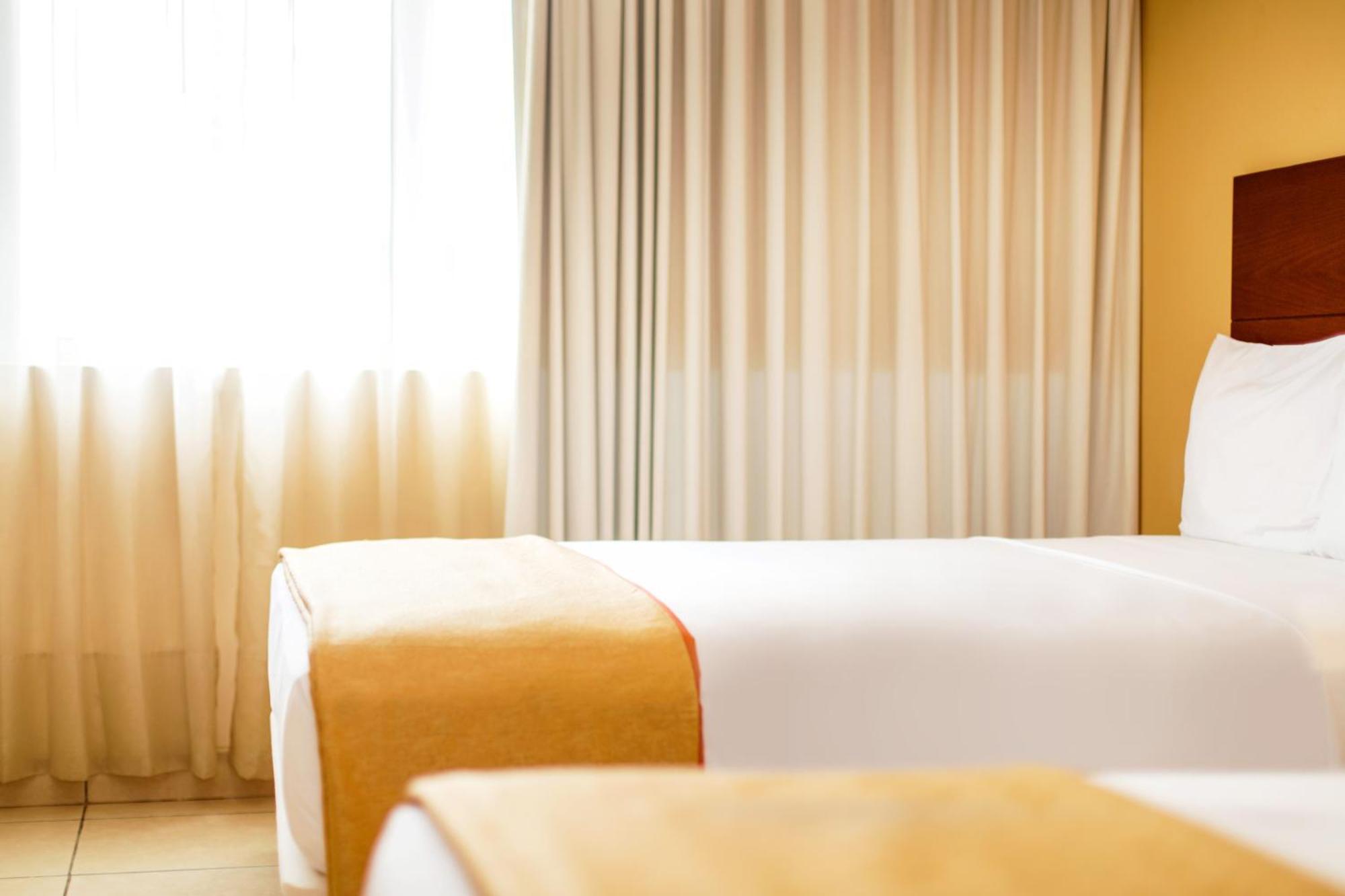 Wyndham Costa Del Sol Pucallpa Bagian luar foto
