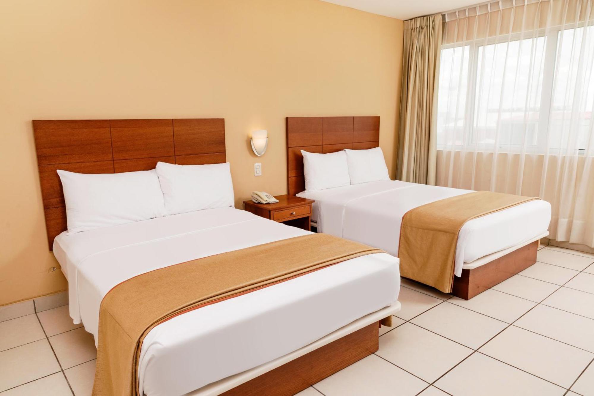 Wyndham Costa Del Sol Pucallpa Bagian luar foto