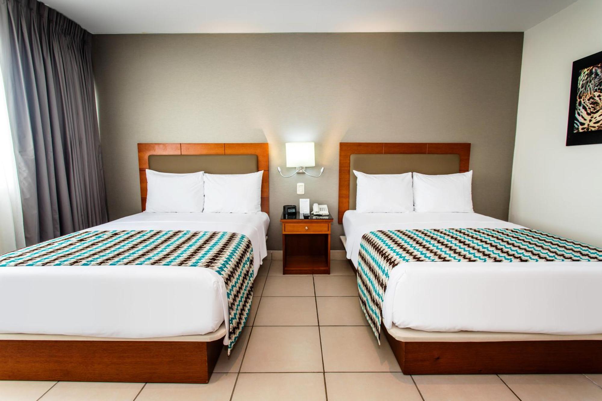 Wyndham Costa Del Sol Pucallpa Bagian luar foto