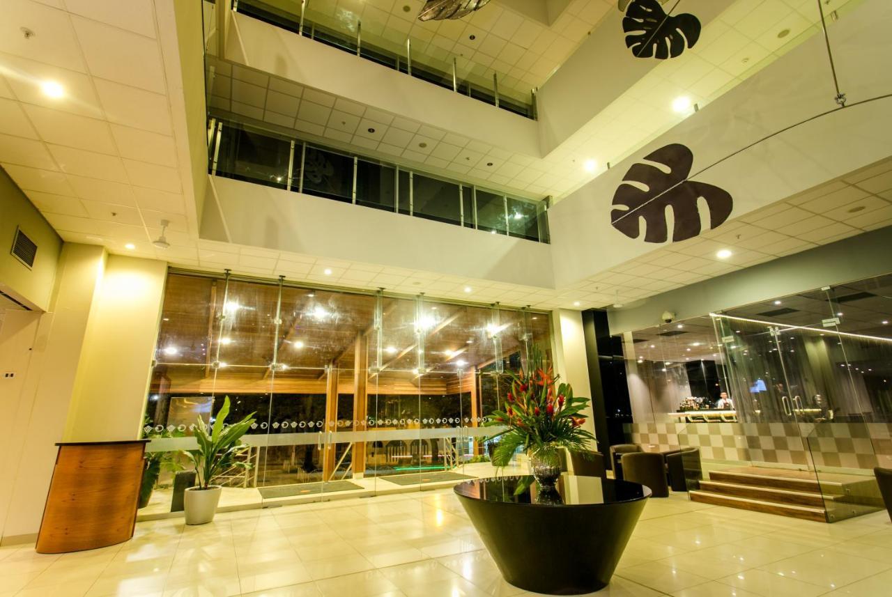 Wyndham Costa Del Sol Pucallpa Bagian luar foto Lobby