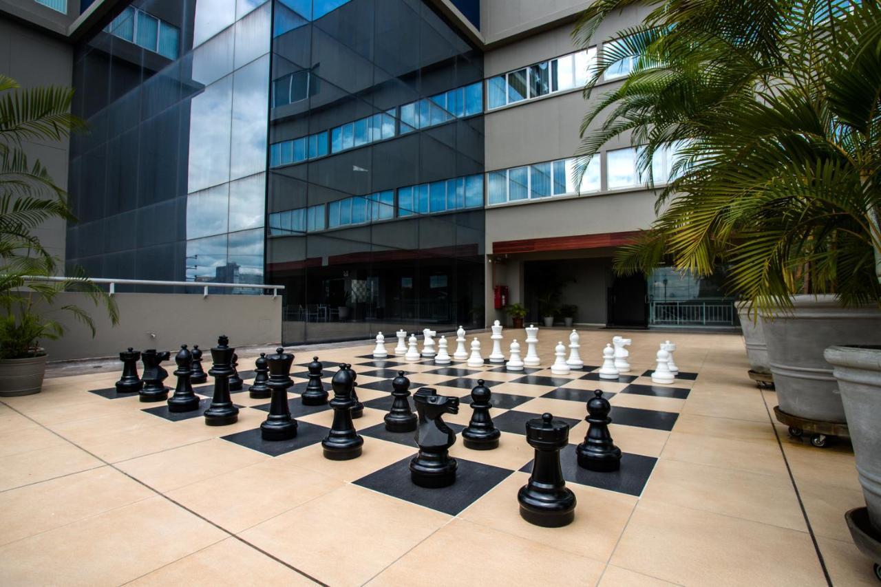 Wyndham Costa Del Sol Pucallpa Bagian luar foto The courtyard of the library
